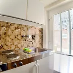 Uli *